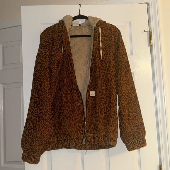Cute and warm cheetah print jacket from Urban Outfitters. - Picture 1 of 1